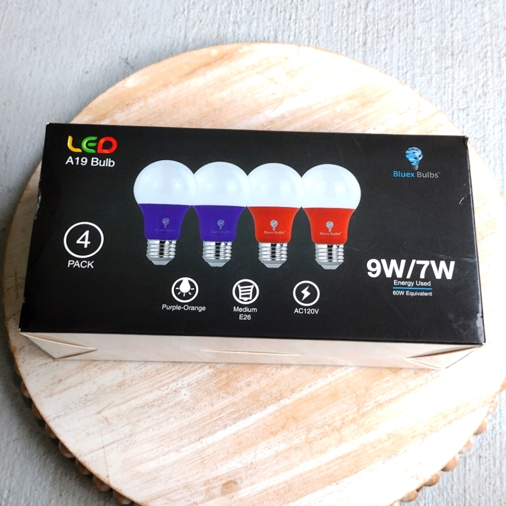 BLUEX BULBS 4 Pack 2 Purple 2 Orange Bulbs Halloween